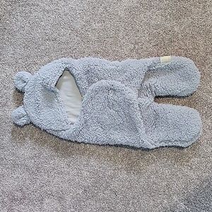 Plush swaddle